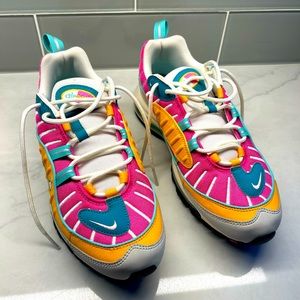 Nike Air Max 98 size 10 women’s shoe, like new condition